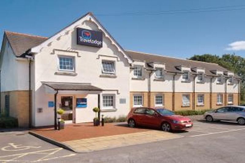 Travelodge Cardiff Airport Exterior foto